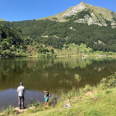 Les Granges De Leo Villa Aston Esterno foto